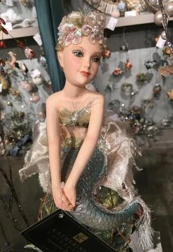 Katherine's Collection Mermaid On Sea Turtle Pedestal New!