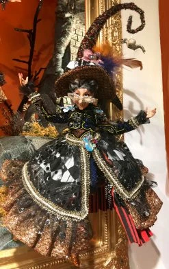 New! Mark Roberts Spellbinding Witch