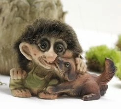 TheHolidayBarn.com Troll's Best Friend