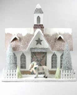 Cody White Horse Barn Putz